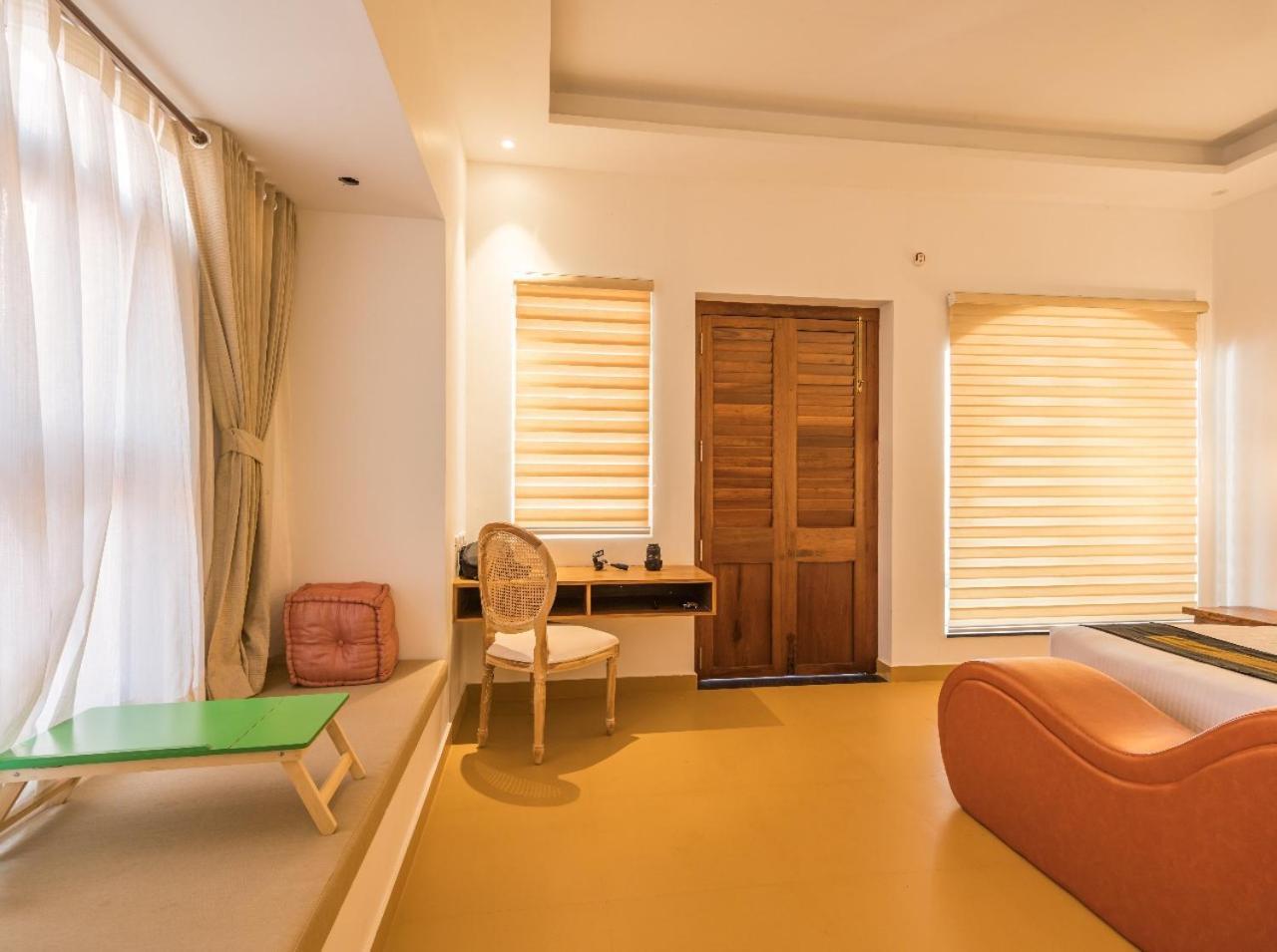 Over The Hill Poovar Exterior photo